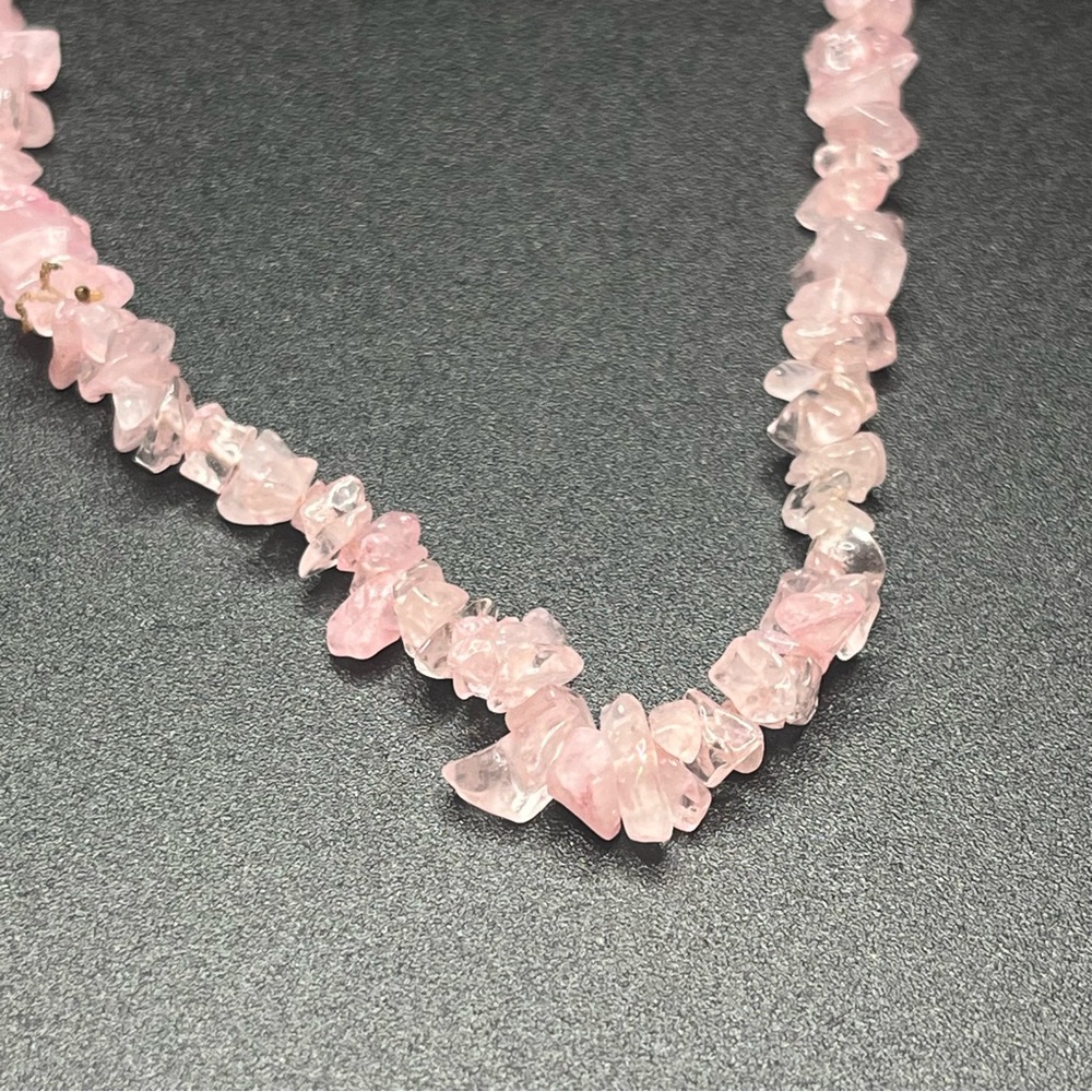 Vintage rose quartz chip necklace long pink stone statement necklace - Picture 4 of 5